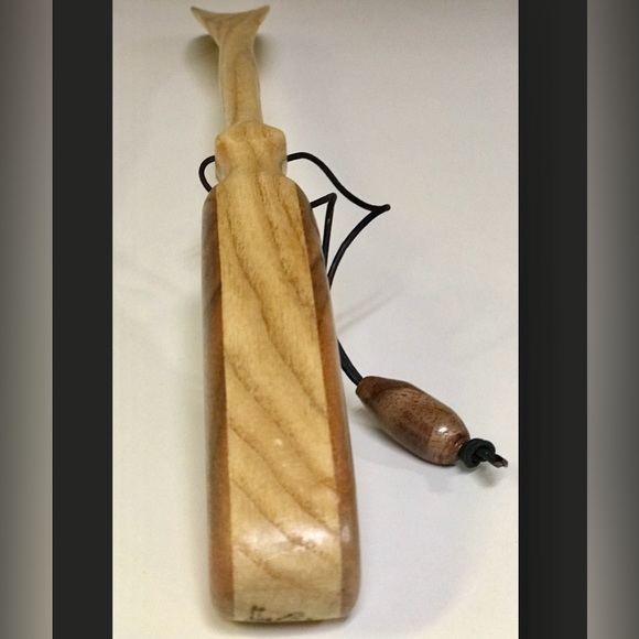 1990s Vtg Hand Crafted Wooden Walnut Oak Leather Strap Artisan Shoehorn - Picture 2 of 7